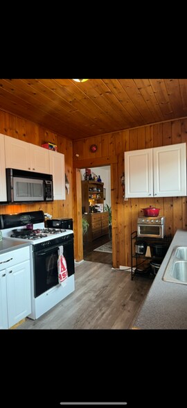 Kitchen - 114 Locust St