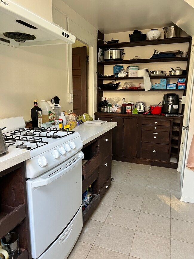 Building Photo - 1733 La Loma Ave