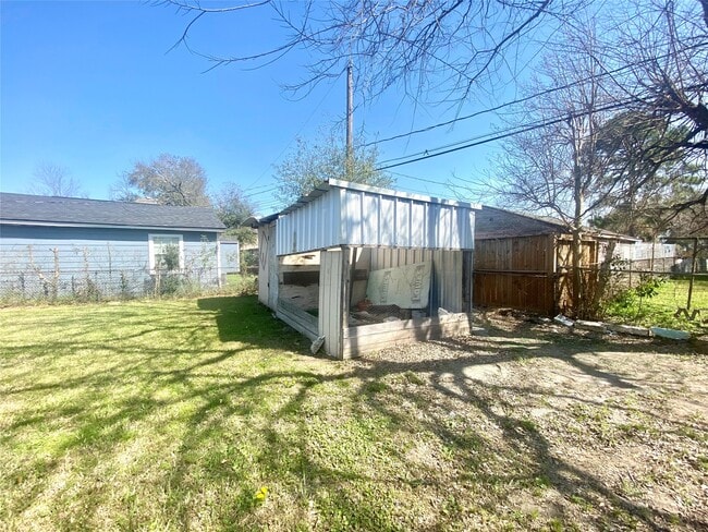 Building Photo - 6518 Linden St