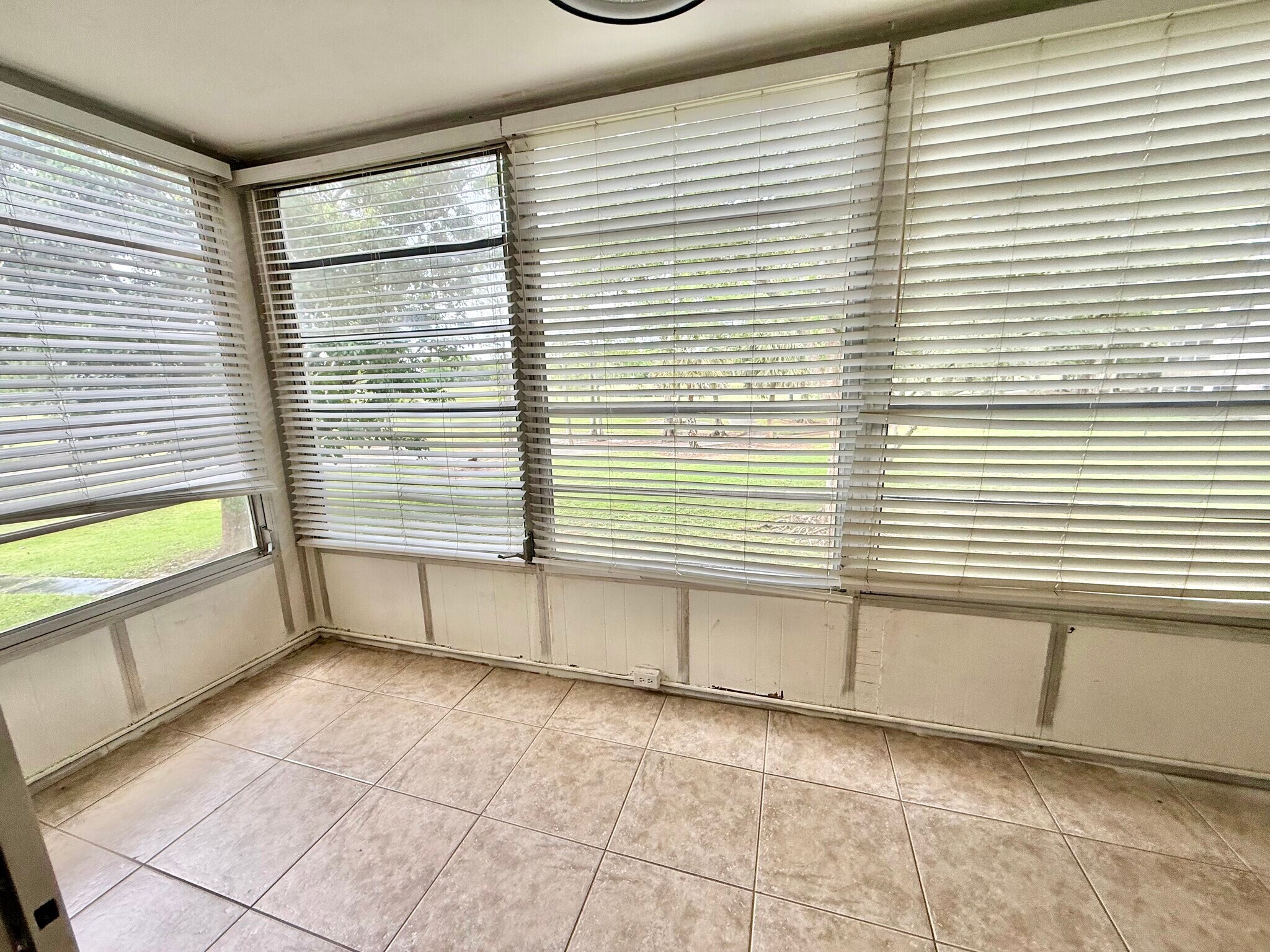 Building Photo - 8301 Sands Point Blvd