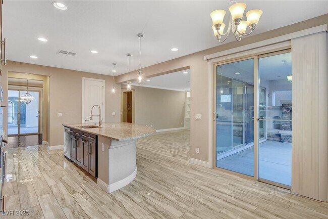 Building Photo - 12217 Nasino Ave
