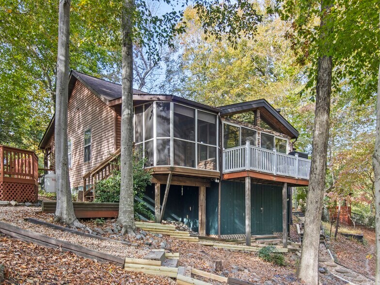 Building Photo - 11386 Sitting Bull Trl