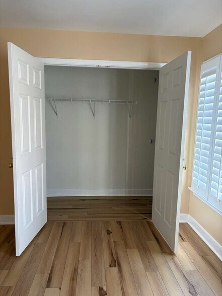 Bedroom B - 605 Spring St