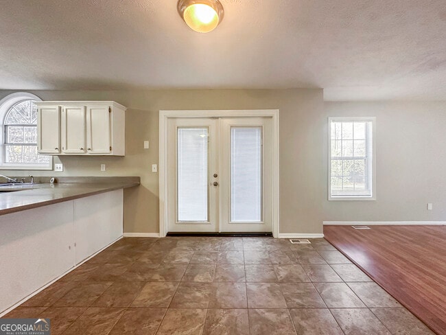 Building Photo - 3340 Summit Pl Dr