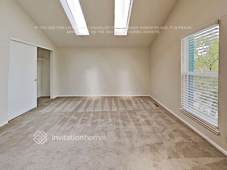 Building Photo - 19192 E Chaffee Pl