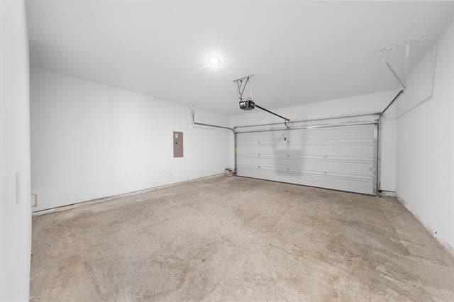 Building Photo - 229 Woodlands Blvd