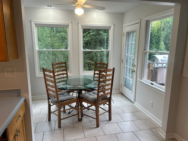 Building Photo - 1503 Strawberry Ln