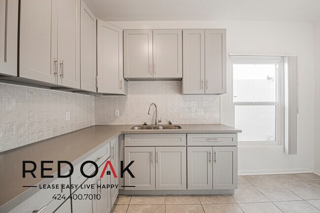 Building Photo - 921 S Bonnie Brae St