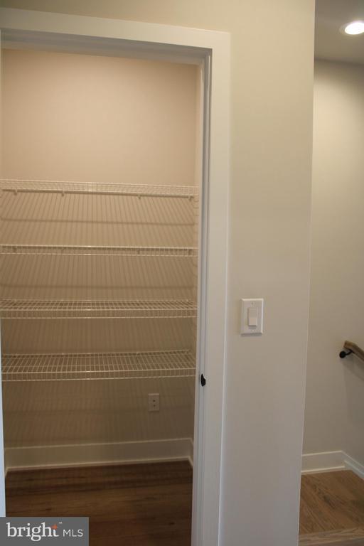Building Photo - 205 Manion Aly