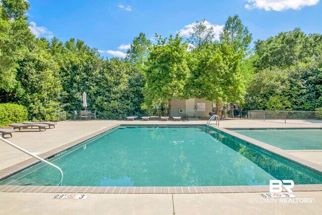 Building Photo - 32491 Water View Dr E