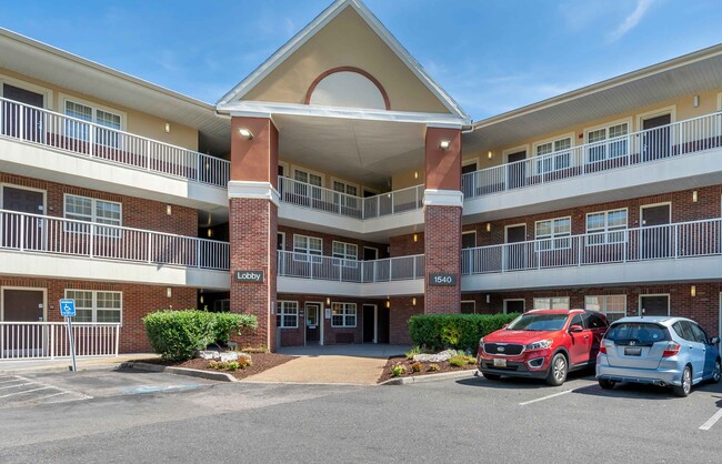 Building Photo - Furnished Studio-Chesapeake - Crossways Blvd.