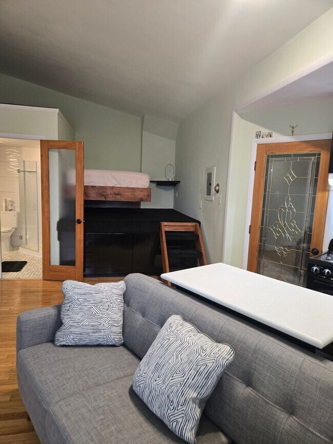 Building Photo - 2327 S Croskey St