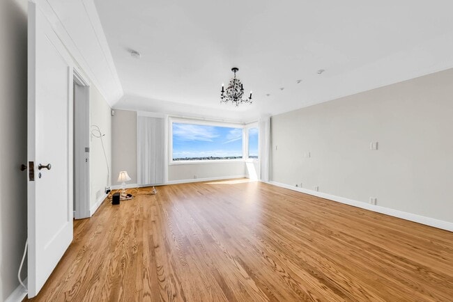 Building Photo - Gorgeous Golden Gate Heights home with gar...