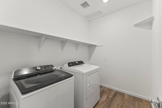 Building Photo - 15849 W Gray Fox Trl