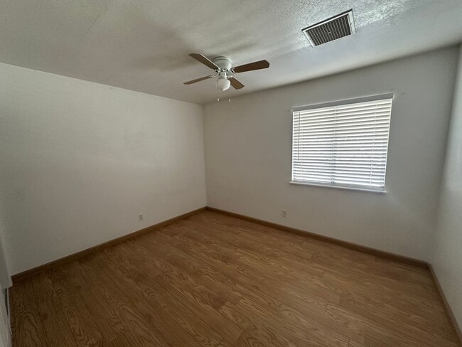 Building Photo - Your Dream Home: Spacious Interiors, Garage, and Huge Backyard