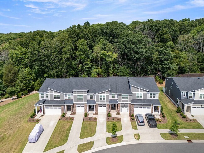 Building Photo - Furnished Pittsboro Rental Long or Mid Term Rental (60 Day minimum)