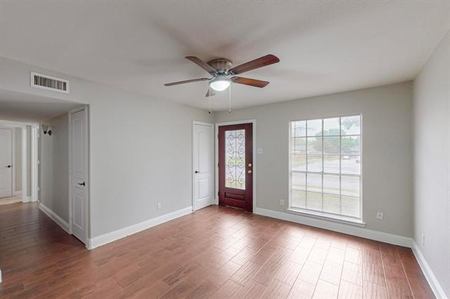 Building Photo - 3842 Commonwealth Dr