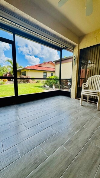 Building Photo - 2024 Pine Isle Ln