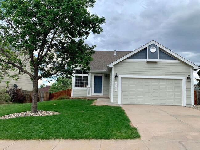 Building Photo - *STUNNING* 3 BEDROOM IN STETSON HILLS