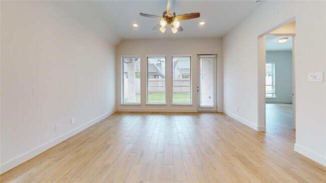 Building Photo - 624 Sand Branch Dr