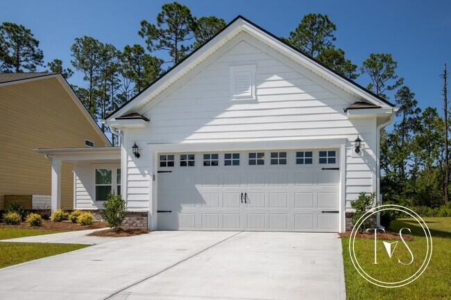 Building Photo - RATE DROP ALERT (was $3500/month) and SUMM...
