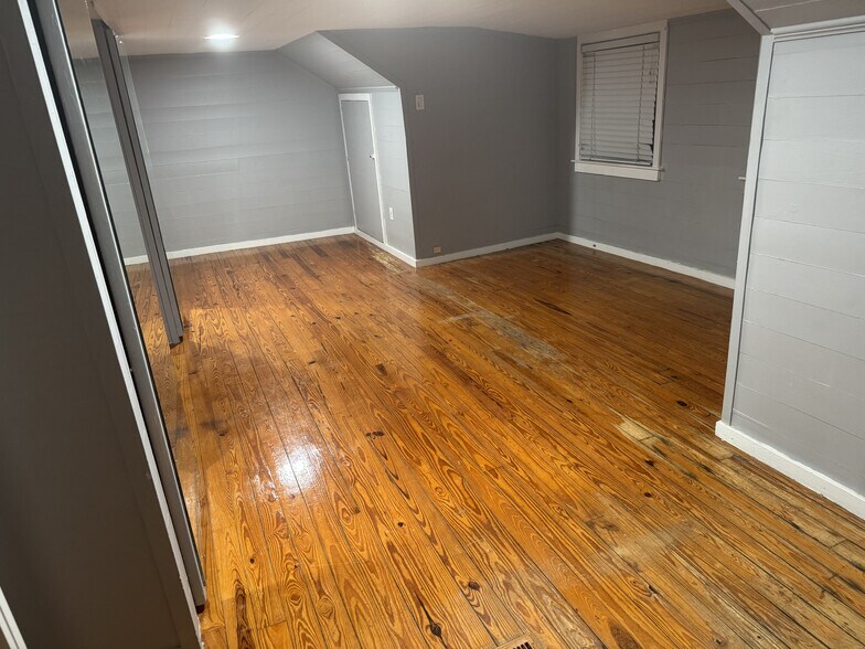 Building Photo - 5926 Saufley Pines Rd