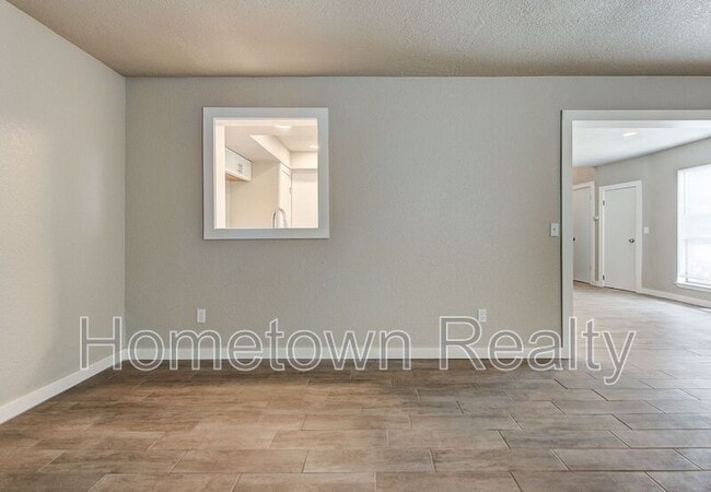 Building Photo - 6456 W Hefner Rd