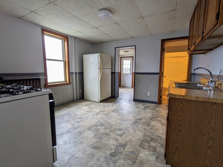 Kitchen - 411 Pennsylvania Avenue