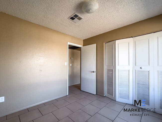 Building Photo - 3 Bed/ 2 Bath Home at McDowell/51st! Move-...