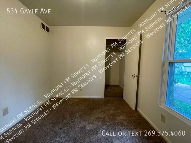 Building Photo - 534 Gayle Ave