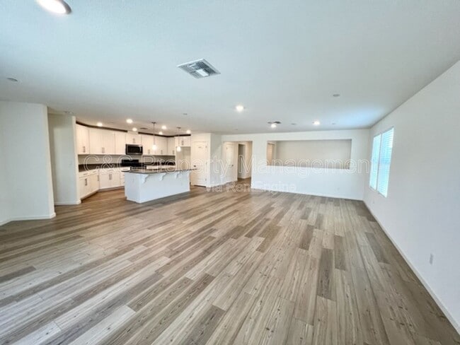 Building Photo - 6880 E Dwight Way