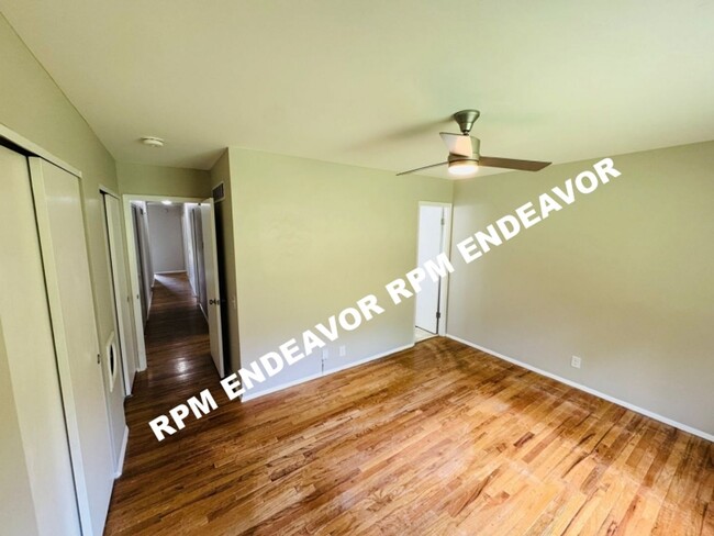 Building Photo - Spacious 4BD Home with Modern Upgrades & H...