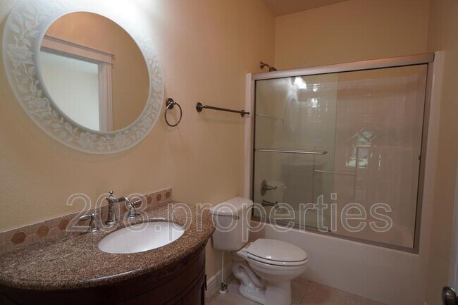 Building Photo - 871 N Grey Pebble Way