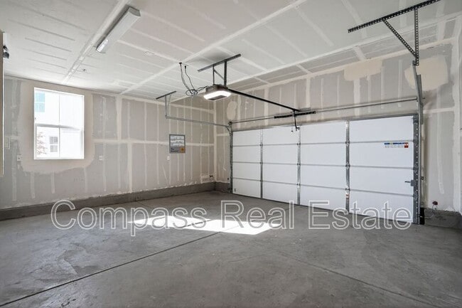 Building Photo - 3814 Norbridge Ave