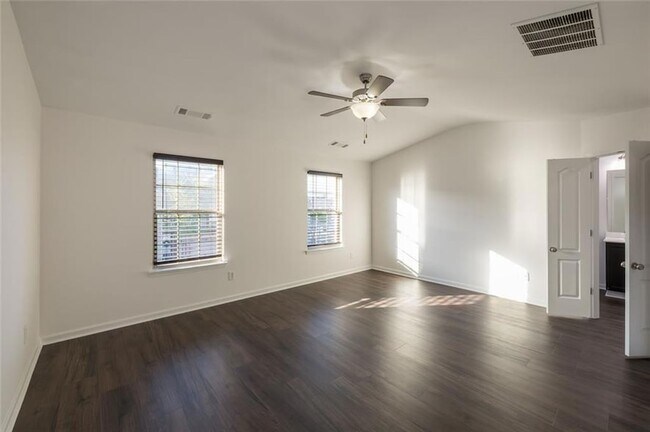 Building Photo - 2341 Attewood Dr