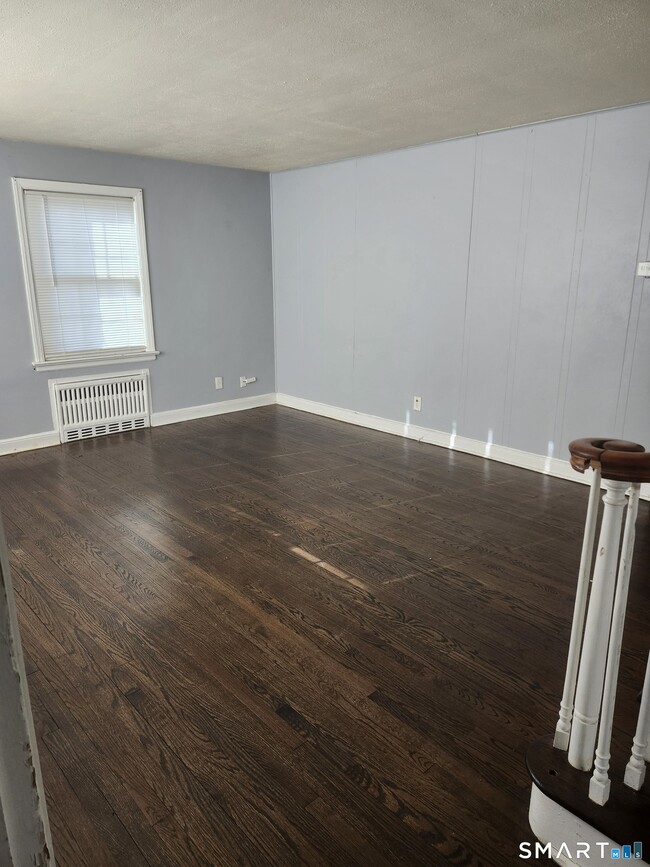 Building Photo - 75 Judson Pl