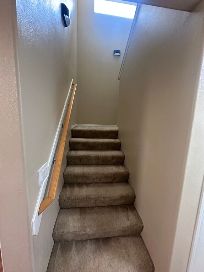 Building Photo - 18524 Woodside Dr SE