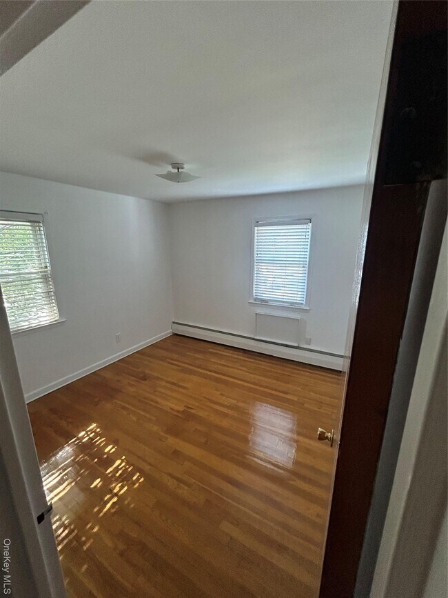 Building Photo - 60-46 69th Pl