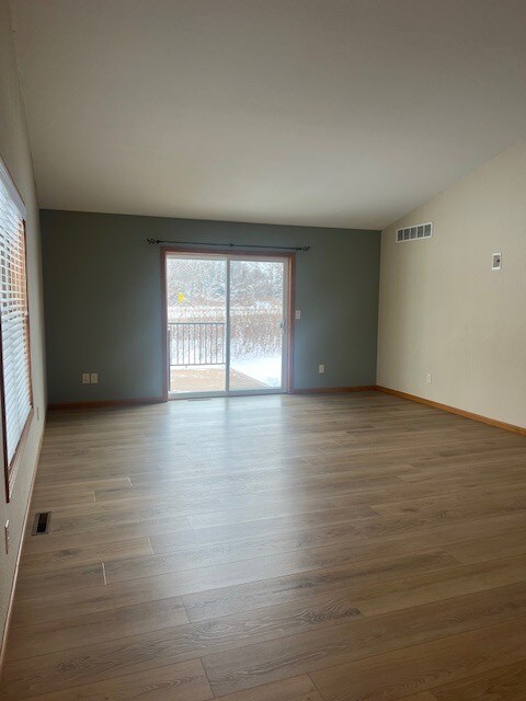 Building Photo - 1731 Crooked Ave