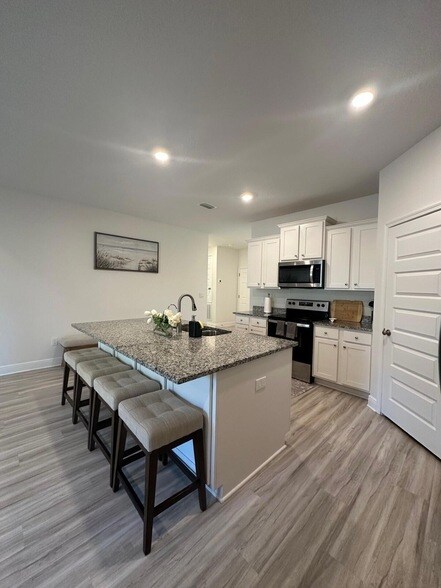 Building Photo - 7 Nest Ln