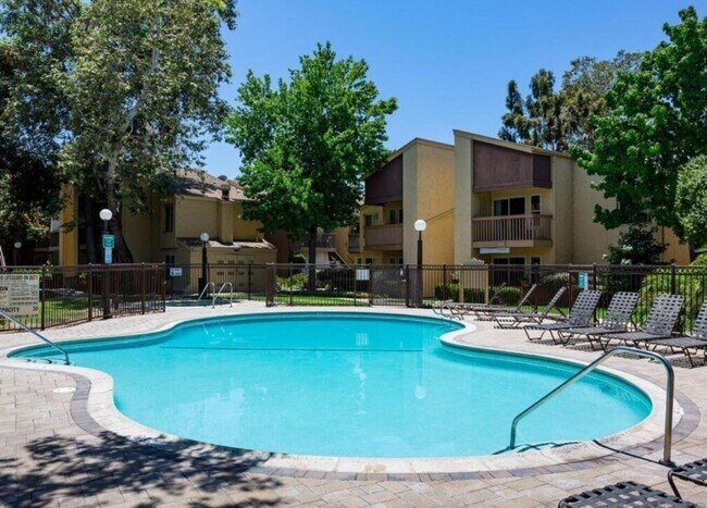 Building Photo - Updated 1 bedroom-1 bath, First Floor Condo in Desirable Rancho Mission Villas