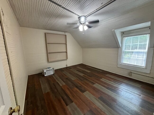 Building Photo - 201/203 Grove Avenue