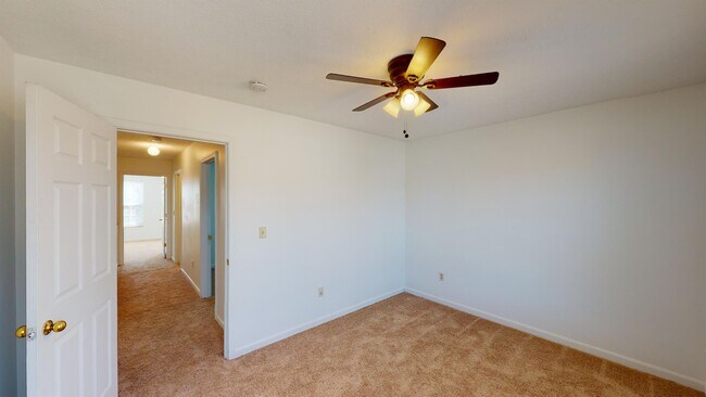 Building Photo - 2229 Symmes St