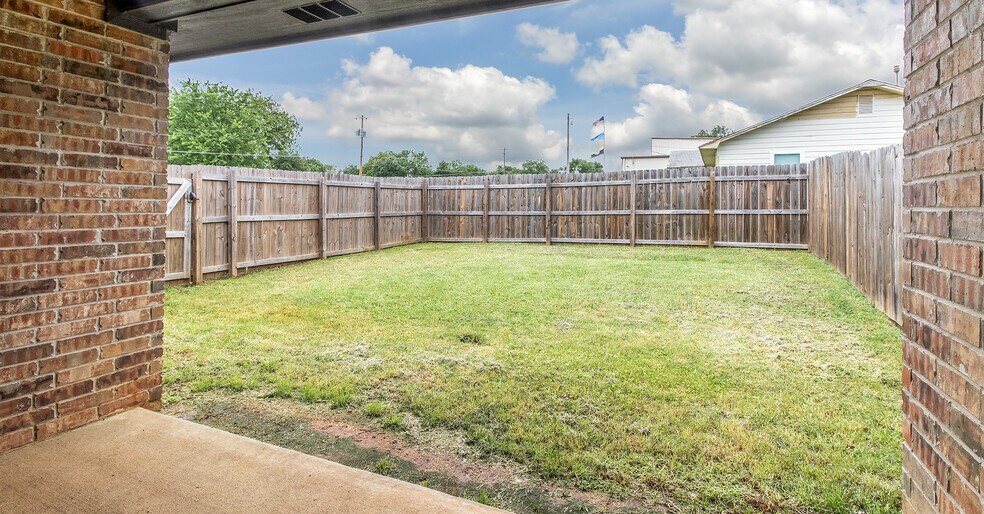 Building Photo - 101 N 1st St