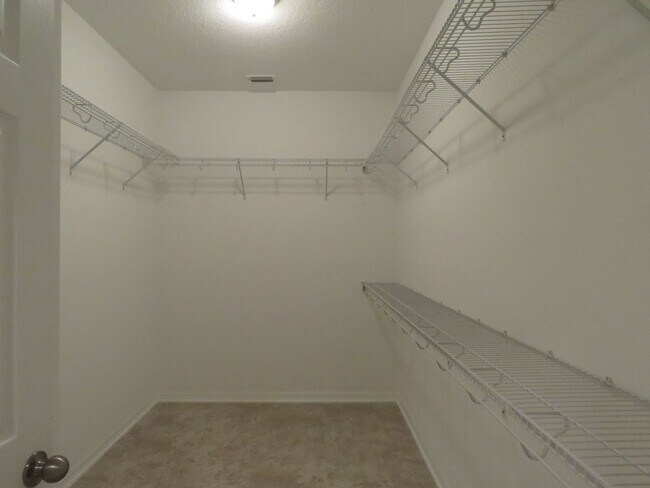 Building Photo - Beautiful Newer 3/2/2 home for Rent