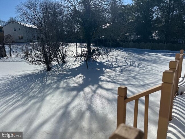 Building Photo - 2 W High Ridge Rd