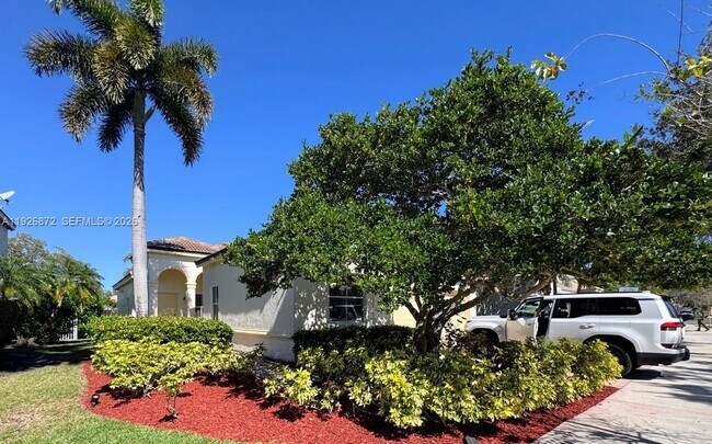 Building Photo - 815 Vista Meadows Dr