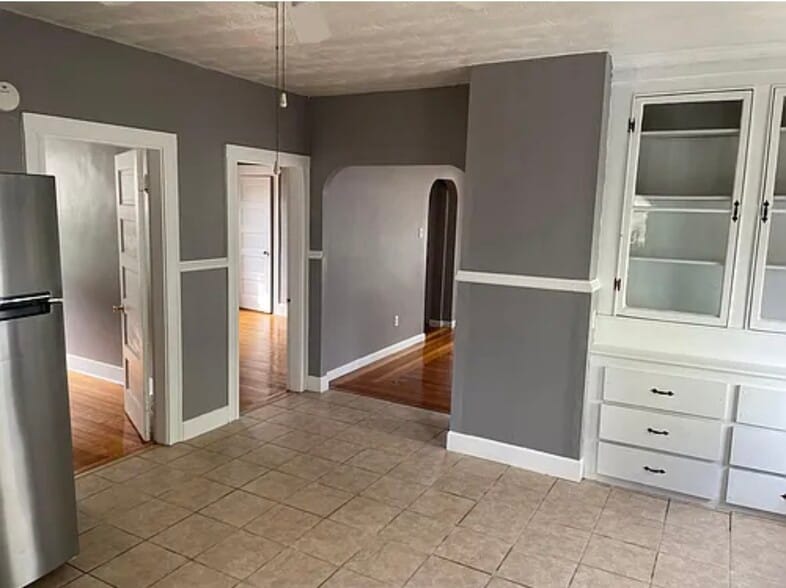 Building Photo - 179 Grand Ave