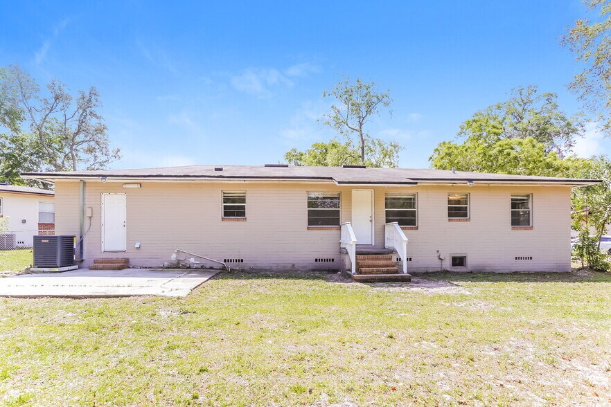 Building Photo - 5433 Matanzas Cir