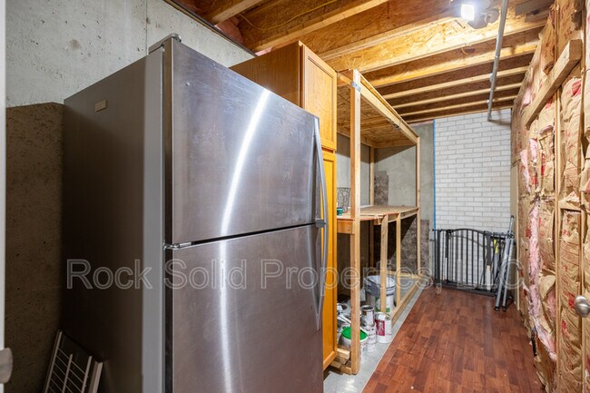 Building Photo - 1113 Banjo Ct